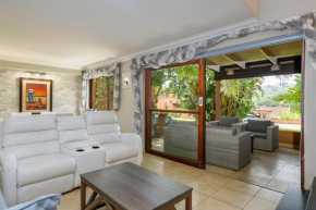 San Lameer Villa 2812 - Four bedroom Classic - 8 pax - The Official Villa Rental Agency of the Estate